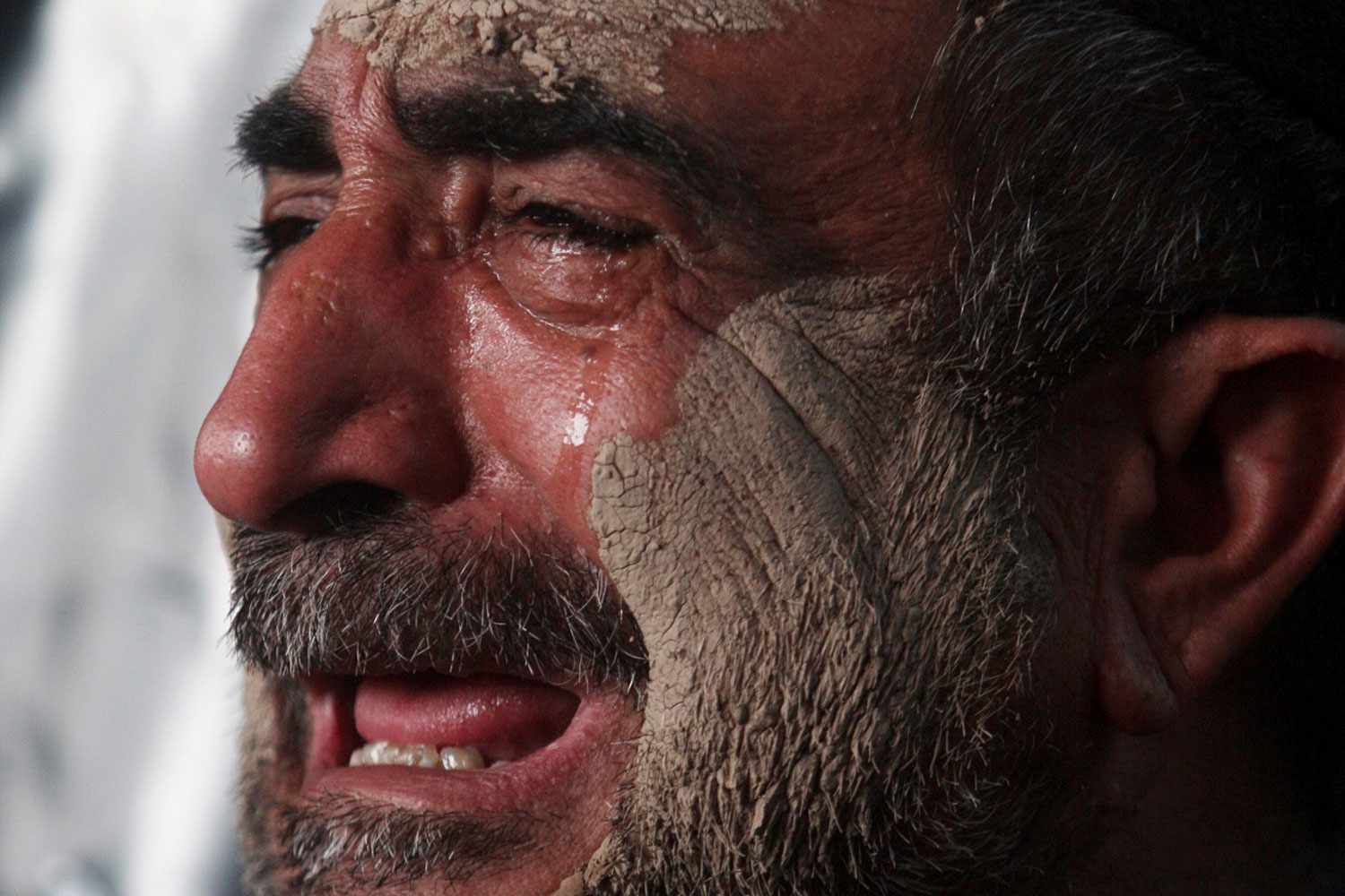 Atentados dejan 23 muertos en Irak que continúa bajo un manto de violencia