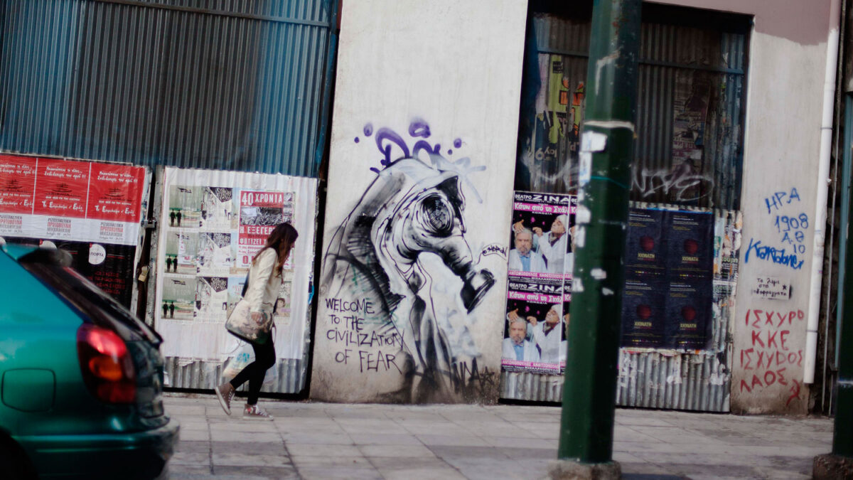 Grafiti de protesta en el centro de la ciudad