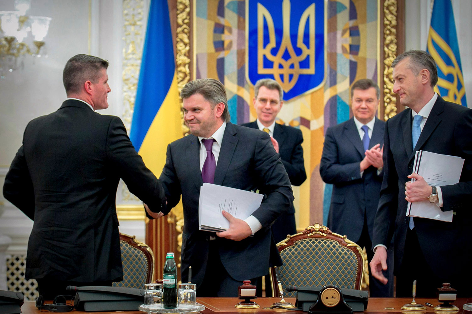 Ucrania firma un acuerdo energético multimillonario con Chevron