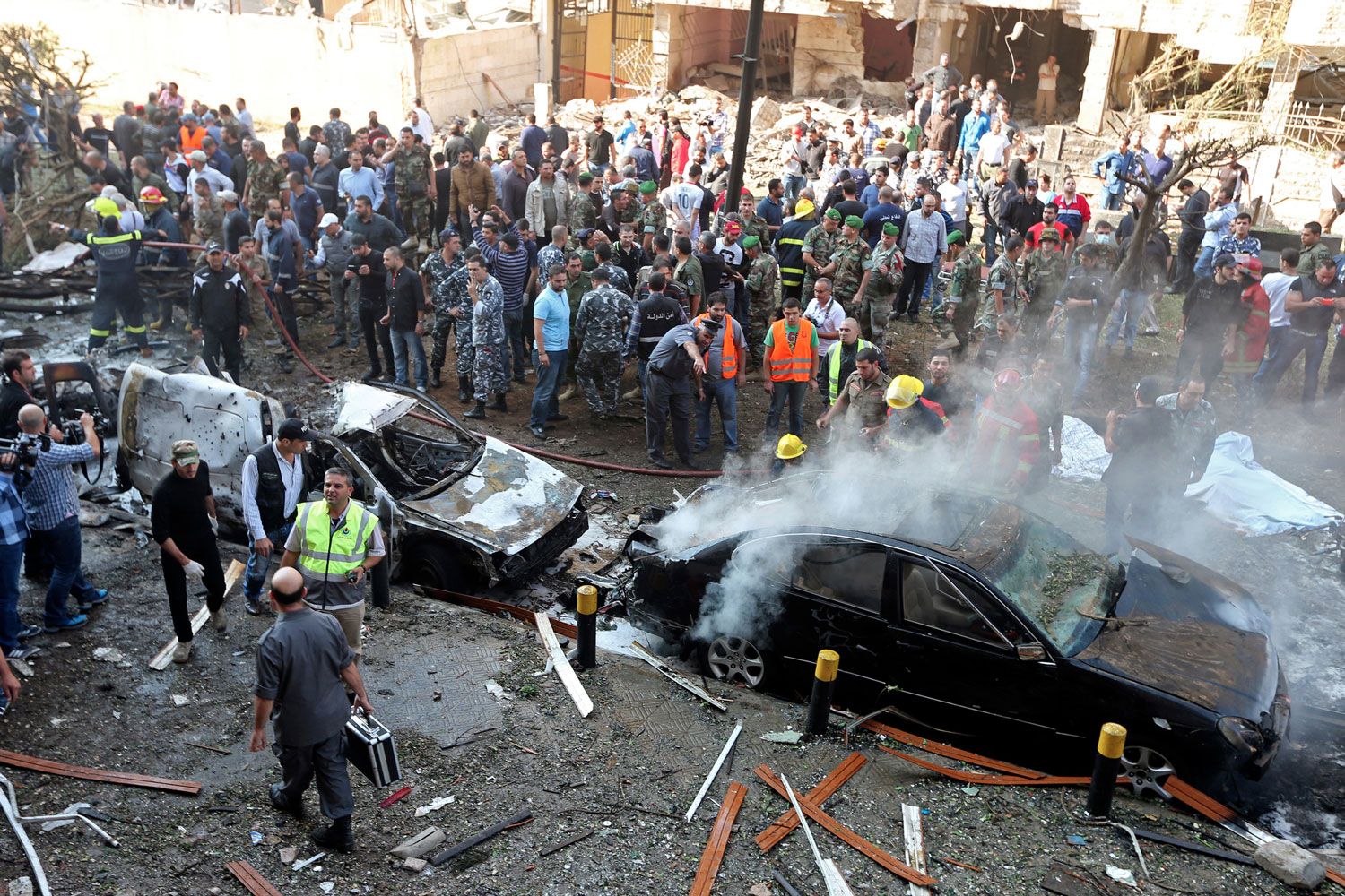 Atentado contra la embajada de Irán en Beirut deja 23 muertos y 150 heridos