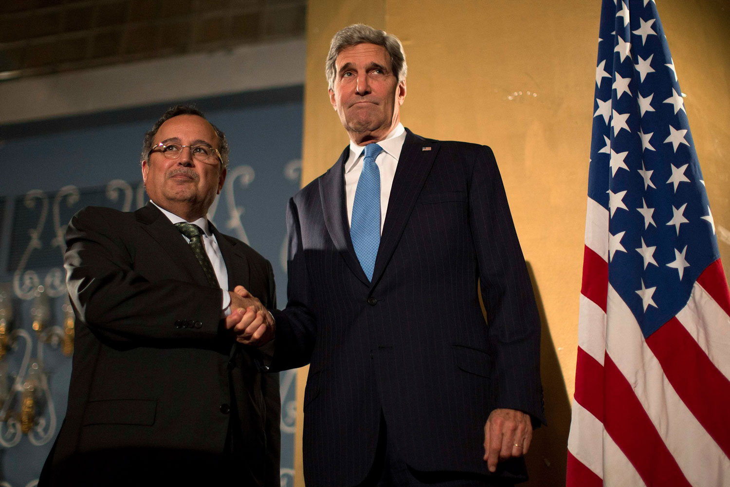 Estados Unidos visita Egipto para respaldar por primera vez al gobierno post Mursi