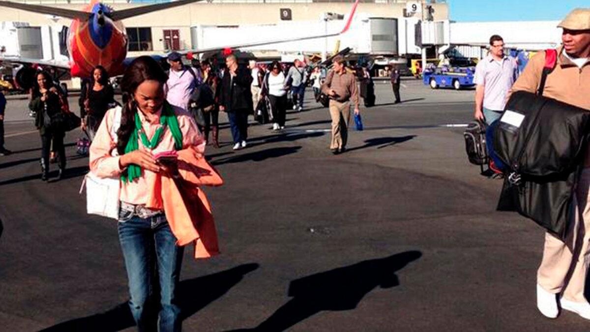 Un policía muerto y varios heridos en el tiroteo del aeropuerto de Los Ángeles