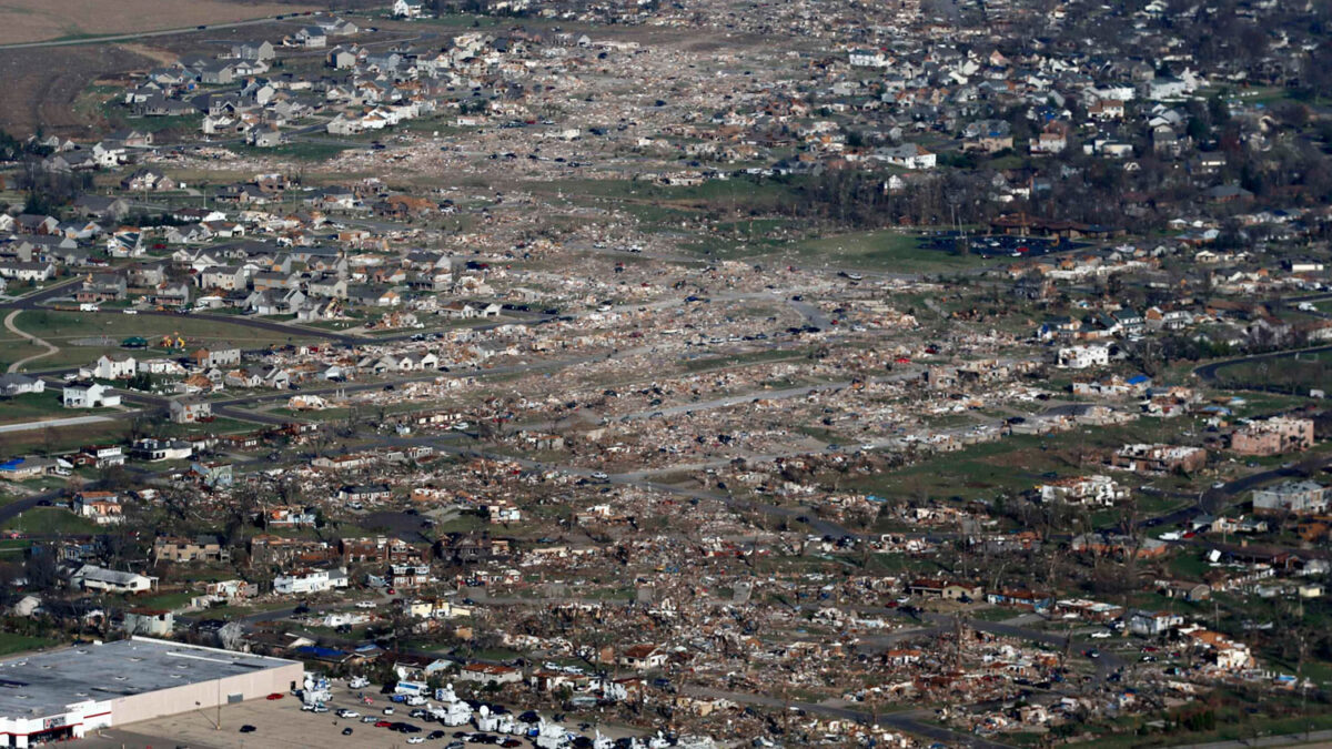 El aluvión de tornados deja su huella devastadora en Washington