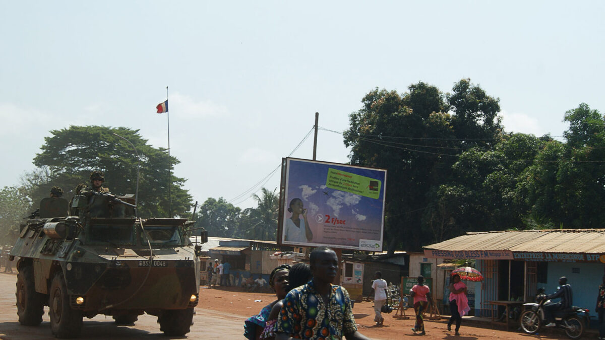 Aterrizan tropas francesas en la República Centroafricana.