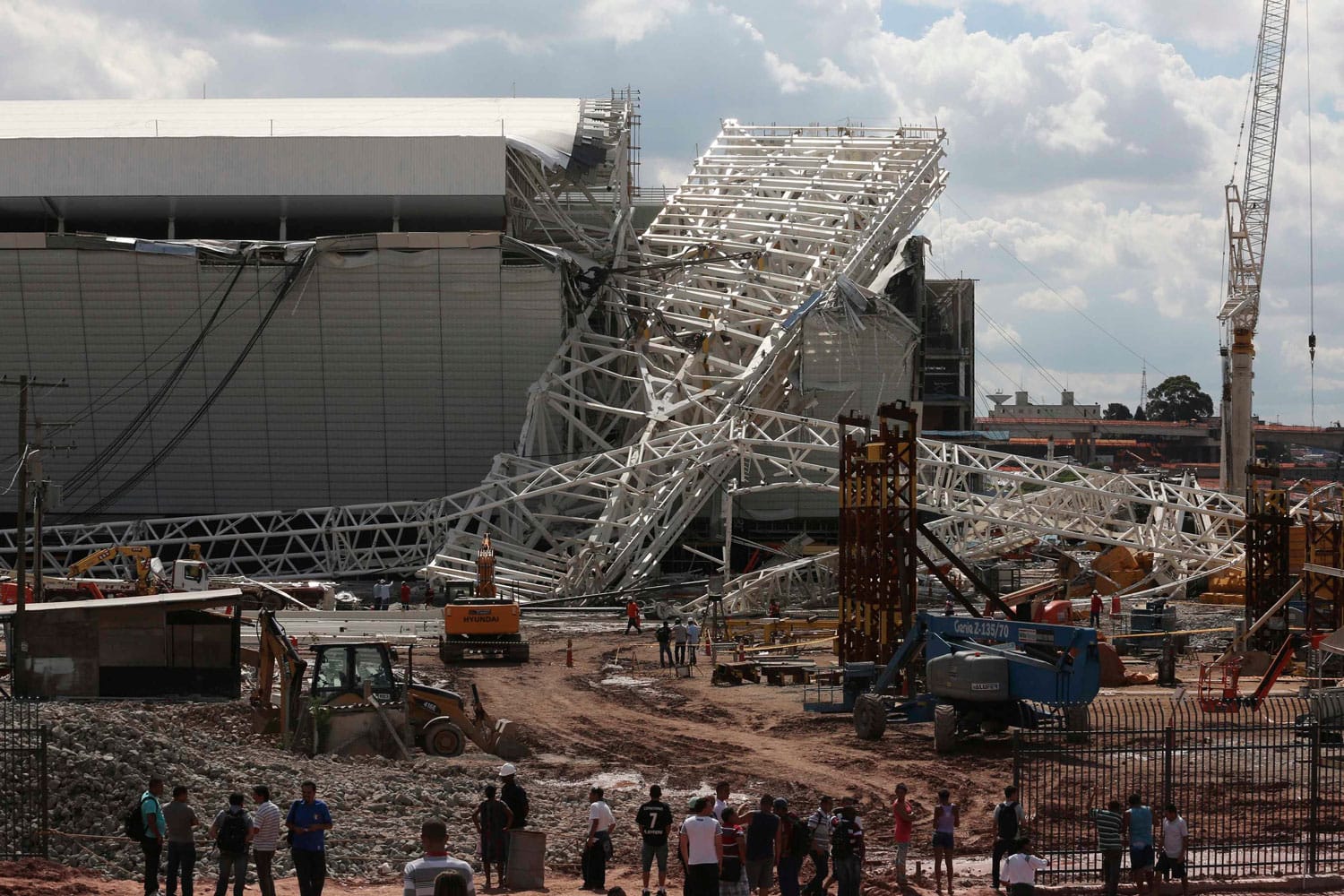 Se derrumba un estadio de fútbol de Brasil.
