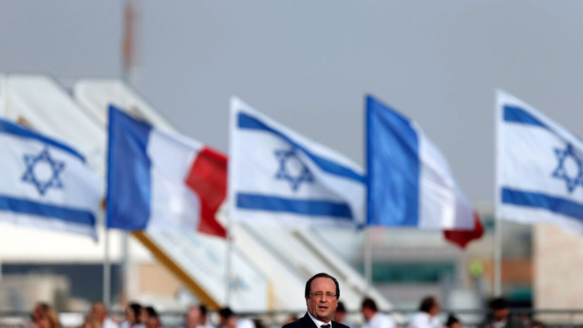 Hollande proclama en Israel que el programa nuclear de Irán es una amenaza para el mundo entero