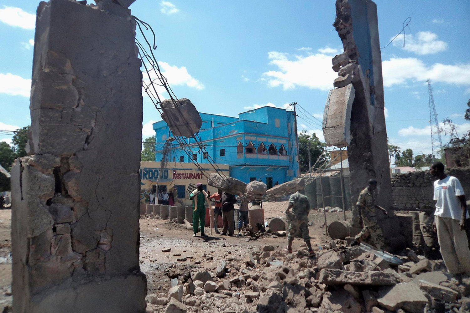 Los islamistas dejan una treintena de muertos en un atentado en Somalia