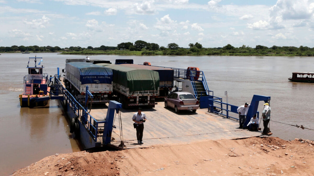 El Gobierno de reconoce la compra de suministros en el mercado negro.