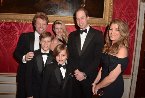El principe Guillermo y Bon Jovi acuden a una gala benéfica