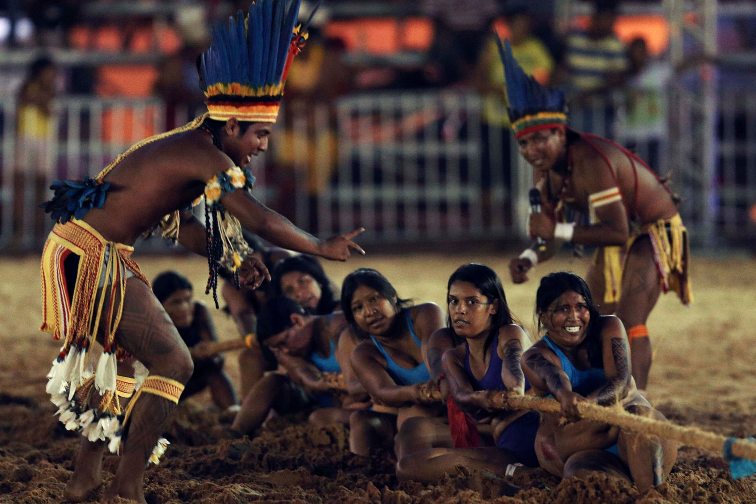 48 tribus indígenas participan en las competiciones. No quieren ganar sino divertirse.
