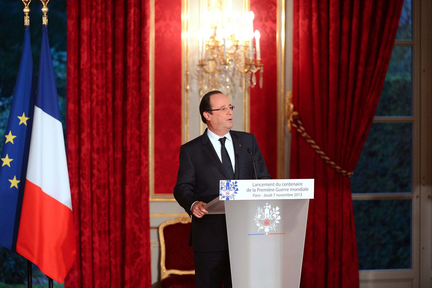 Hollande adelanta nueve meses las conmemoraciones de la I Guerra Mundial