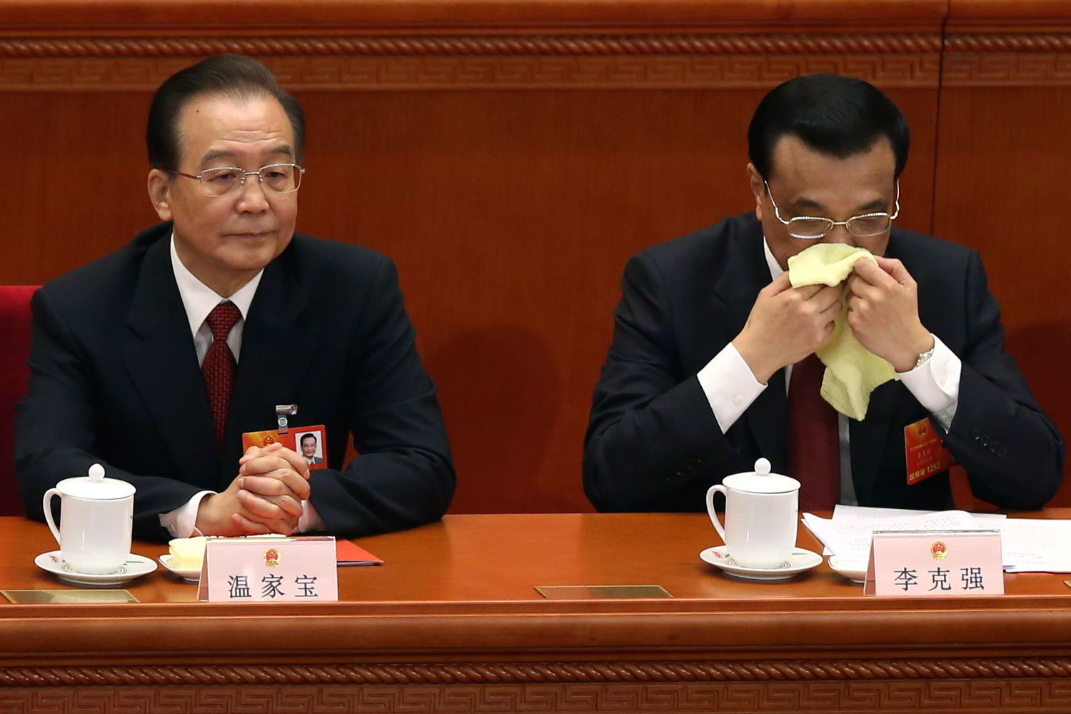 China bloquea al Wall Street Journal y Reuters tras las revelaciones sobre a hija de Wen Jilabao