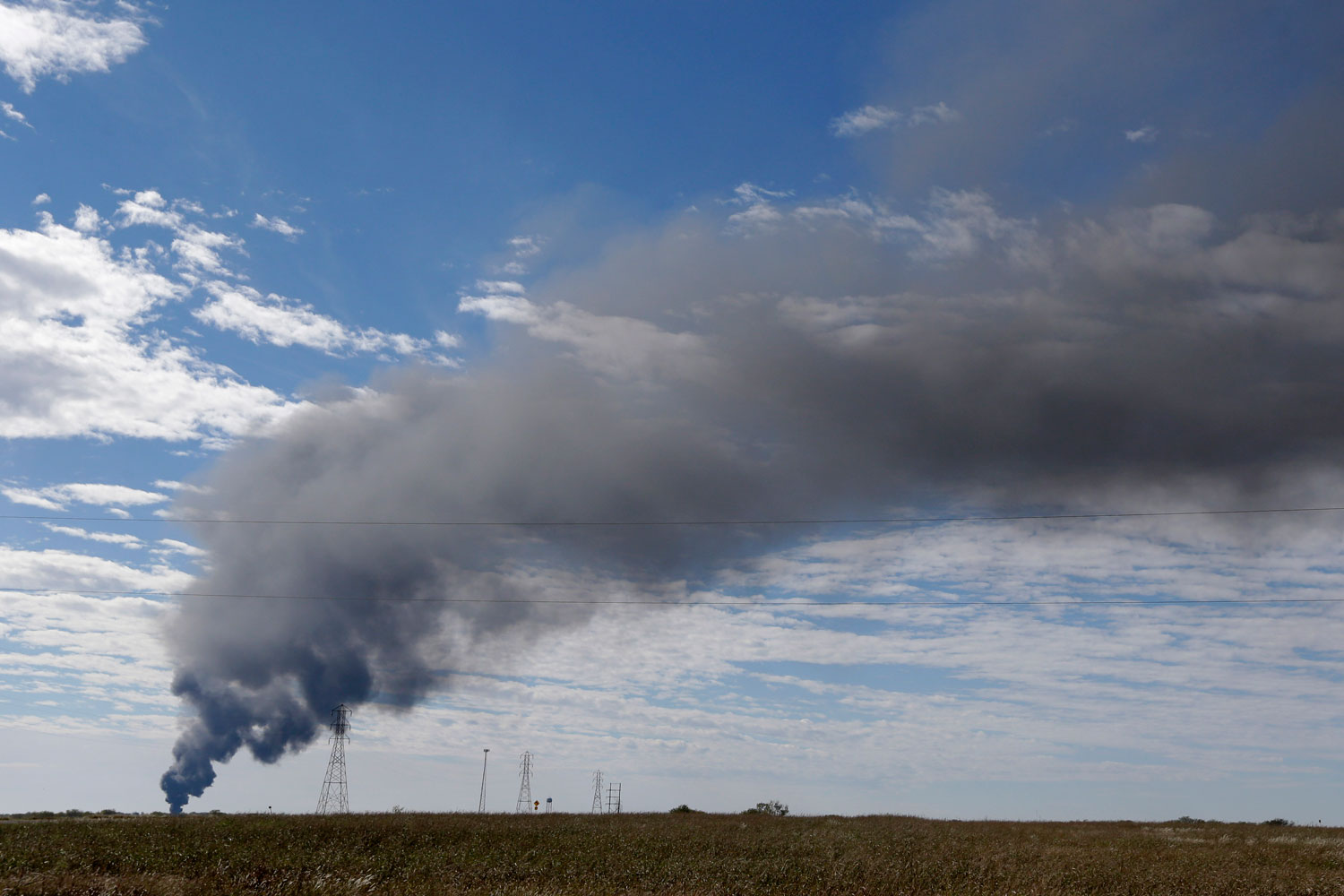 Explosión en un gasoducto de Chevron en Milford, Texas Las autoridades han evacuado