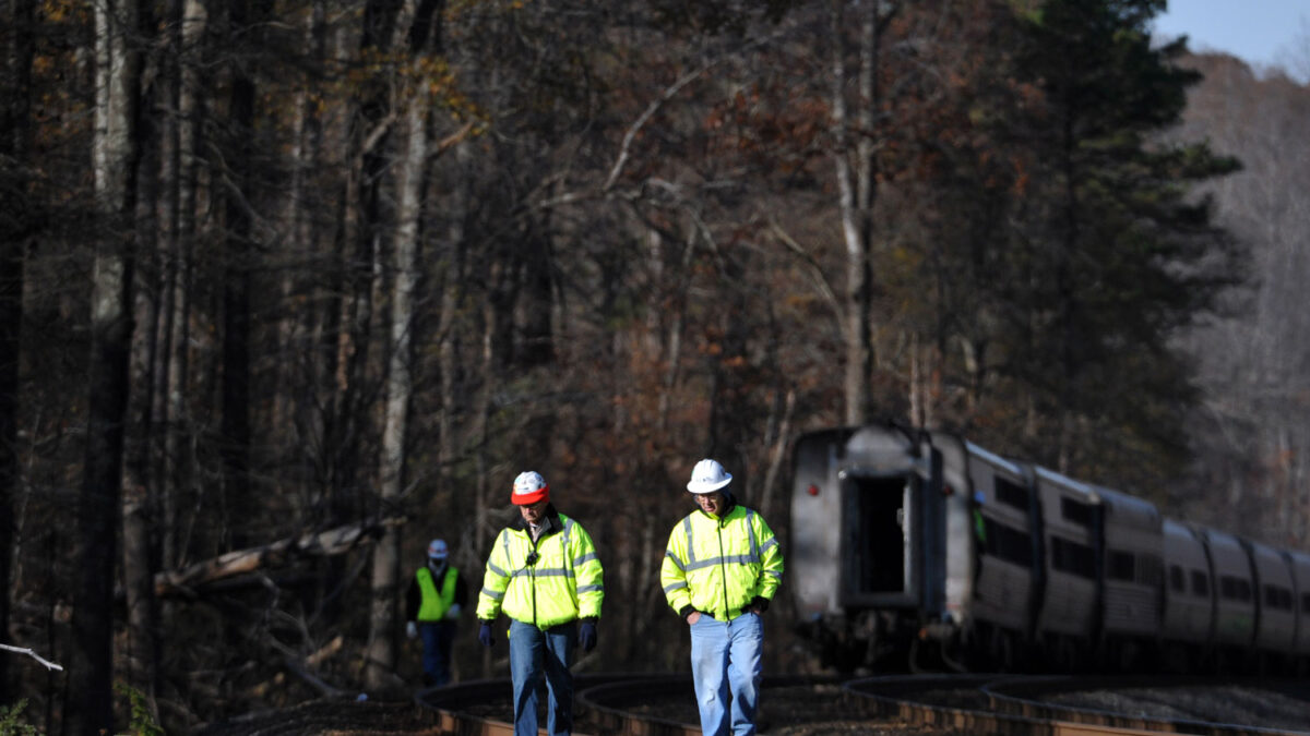 Un tren, con destino Nueva York, descarrila en Carolina del Sur.