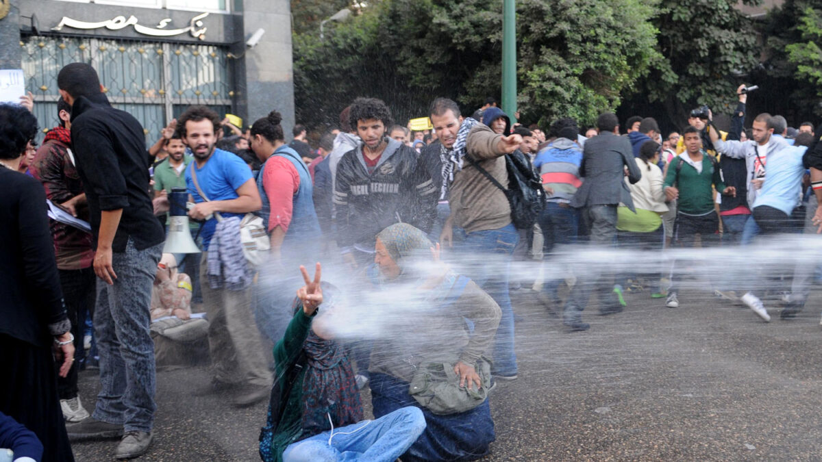 Protestas contra la ley que restringe el derecho a manifestarse.