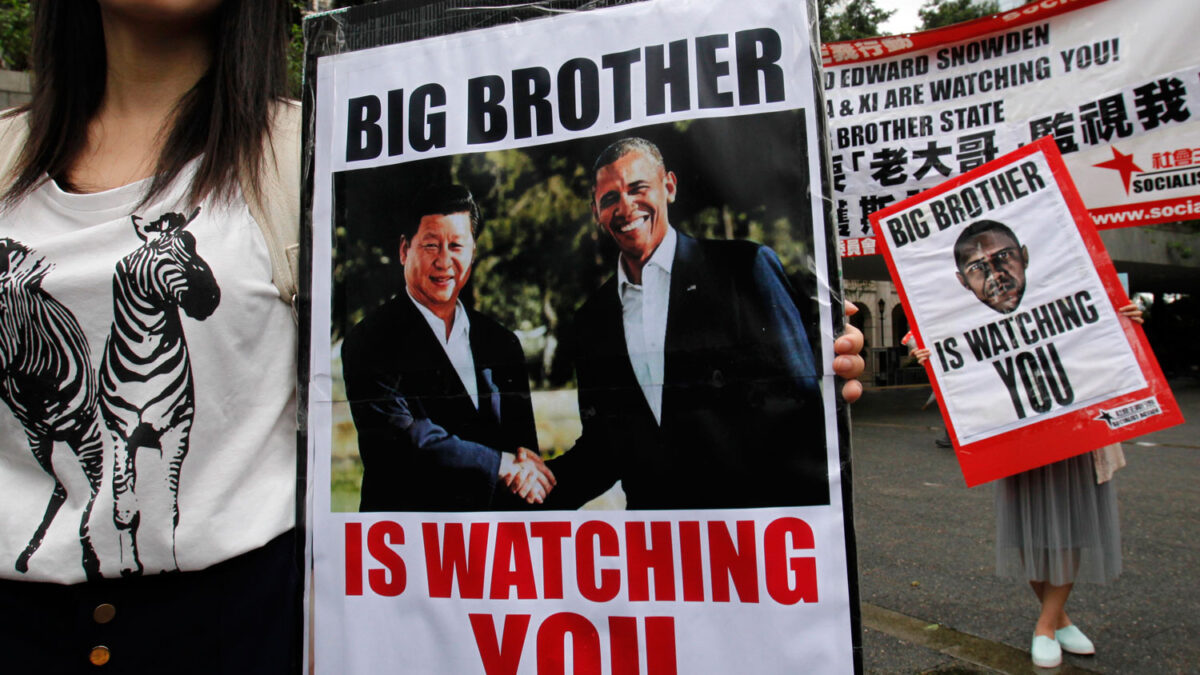 En China, varios manifestantes se han referido a Barack Obama como el Gran Hermano