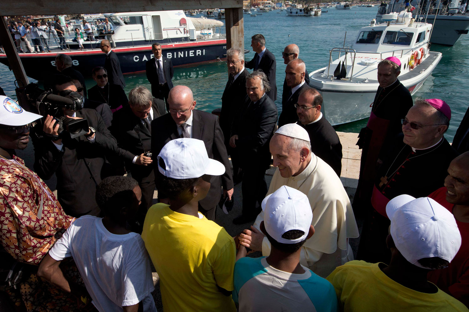 En su visita a Lampedusa el Papa Francisco criticó la globalización de la indiferencia"