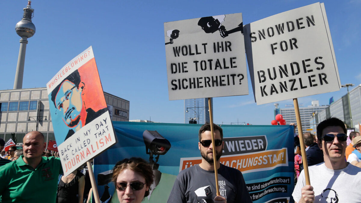 Edward Snowden gana popularidad en Alemania tras conocerse el espionaje