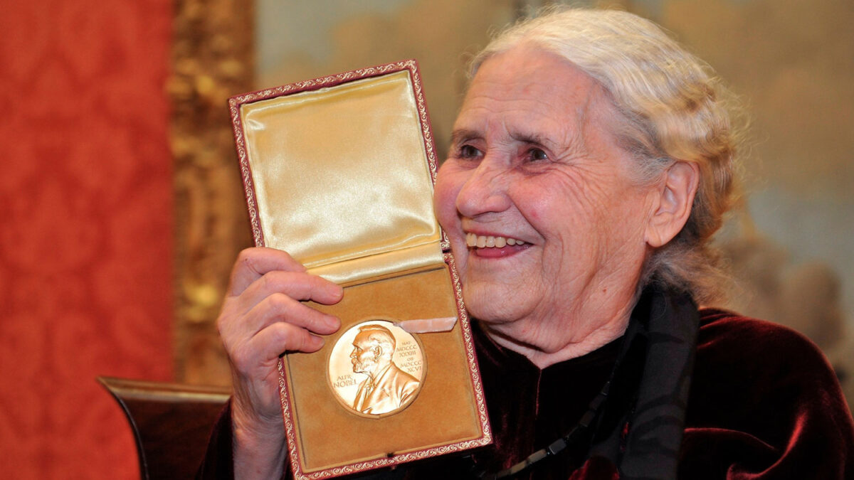 Muere la novelista británica Doris Lessing, icono de la literatura feminista