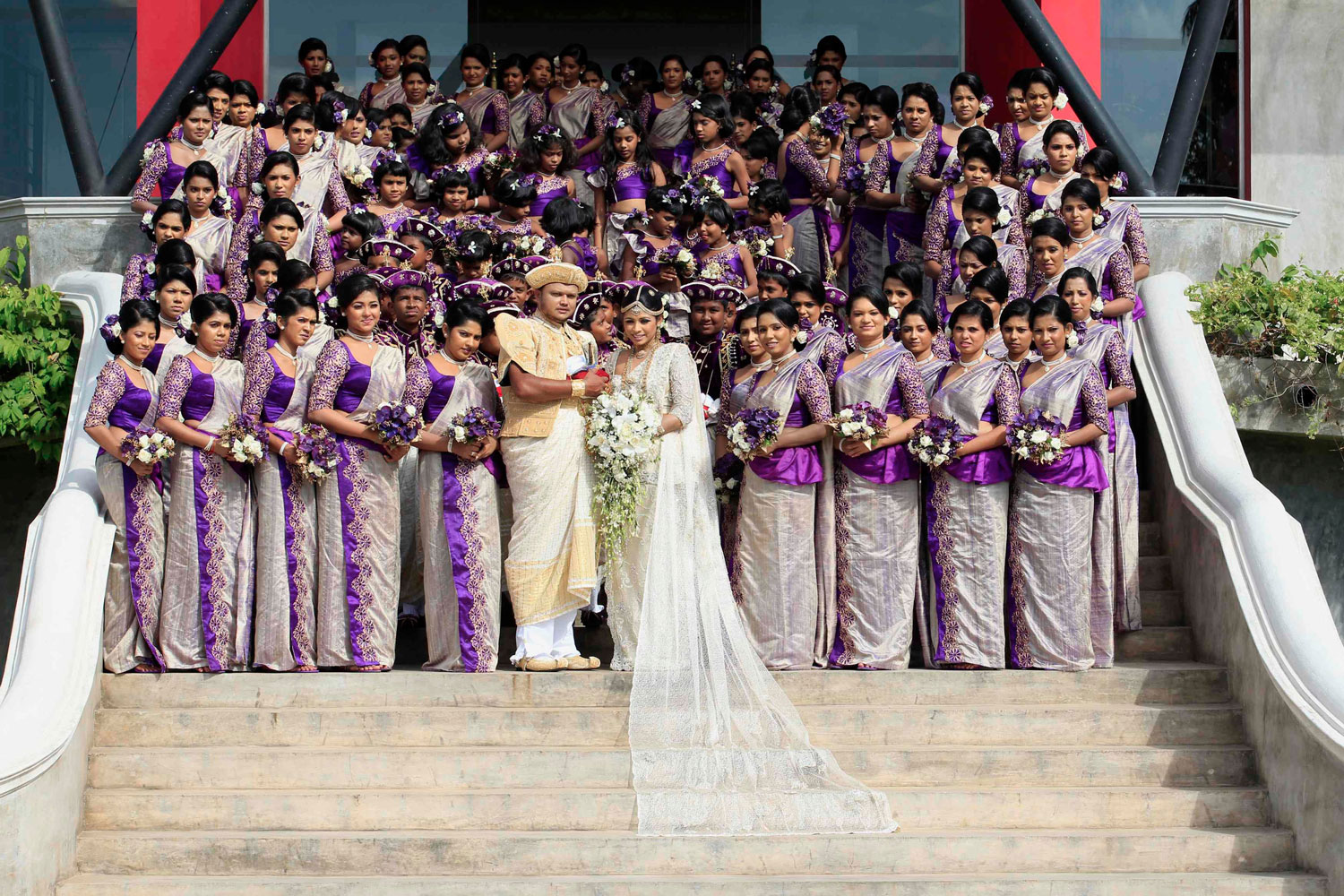 Sri Lanka bate el Récord Guinnes con una boda que reunió centenares de damas de honor
