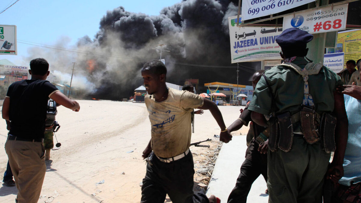 Explosión accidental en un complejo residencial de la embajada de EEUU en Somalia.