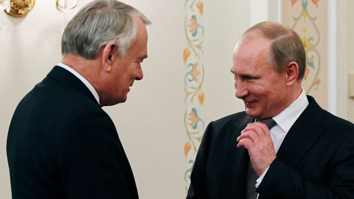 Los mandatarios de Francia y Rusia se citan en Moscú