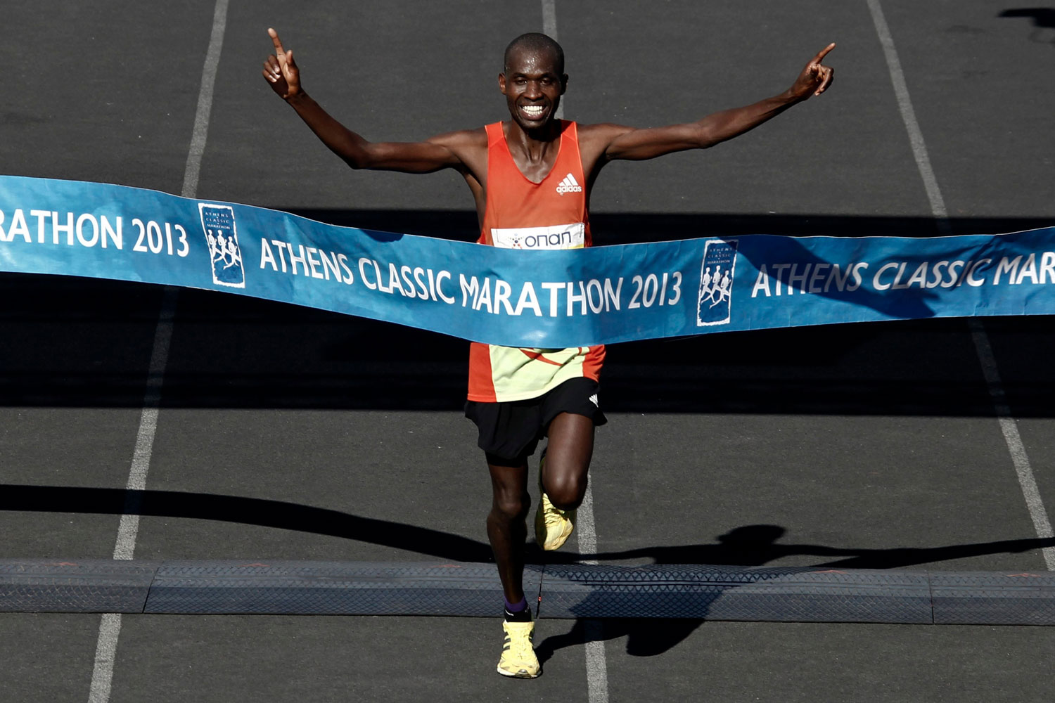 El keniano Hillary Kipkogei Yego ha ganado el Maratón Clásico de Atenas con un tiempo de 2:13:59