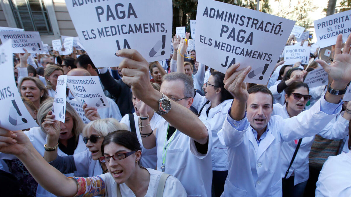 Huelga de farmacéuticos en Cataluña para exigir a la Administración el pago de las recetas adeudadas