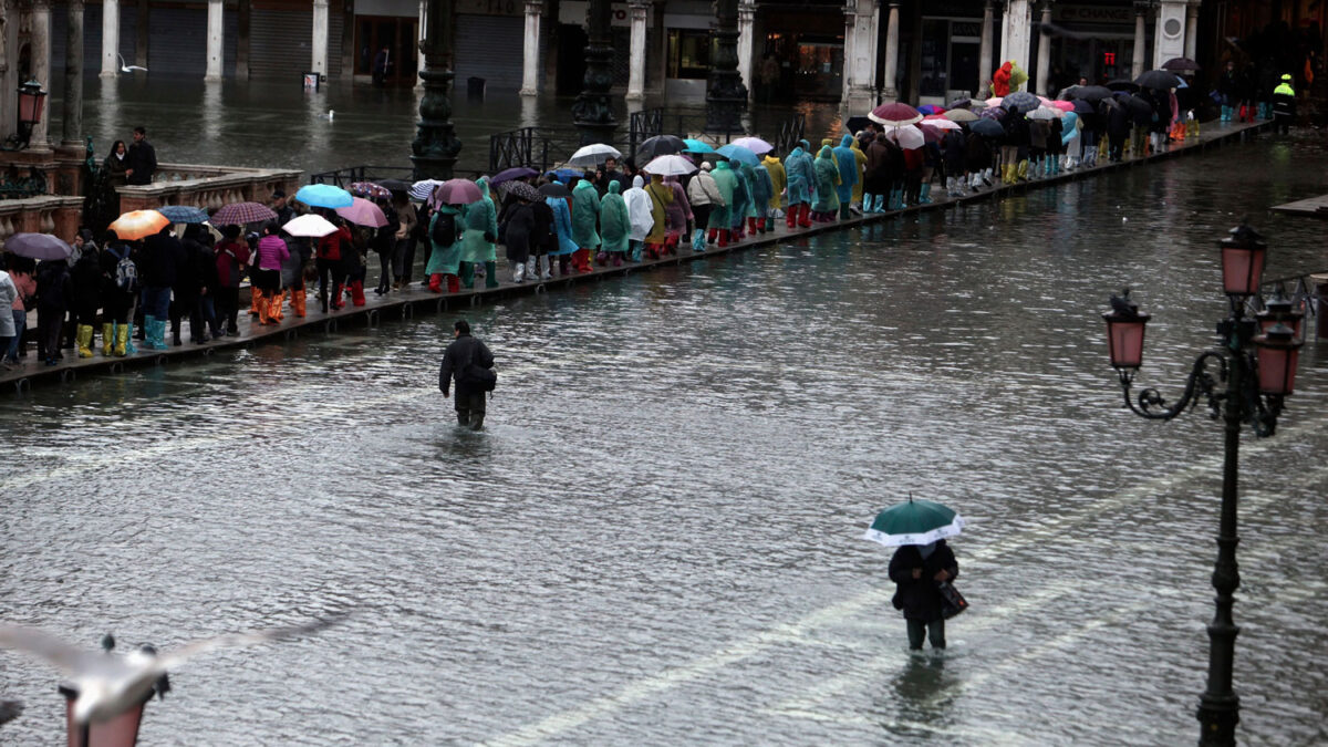 El fenómeno acqua alta de Venecia se convierte en otro atractivo para los turistas