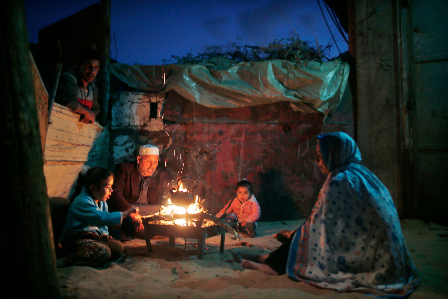 Cortes de luz y escasez extrema de energía en Gaza