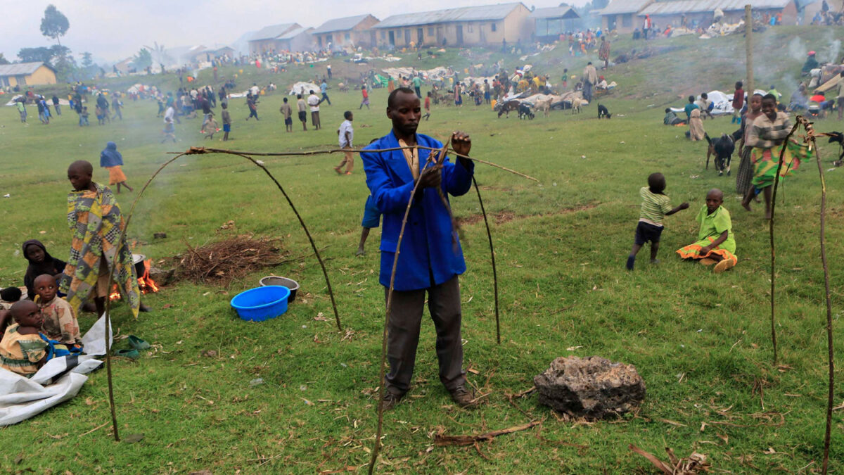 Miles de desplazados en Bunagana improvisan un campo de refugiados