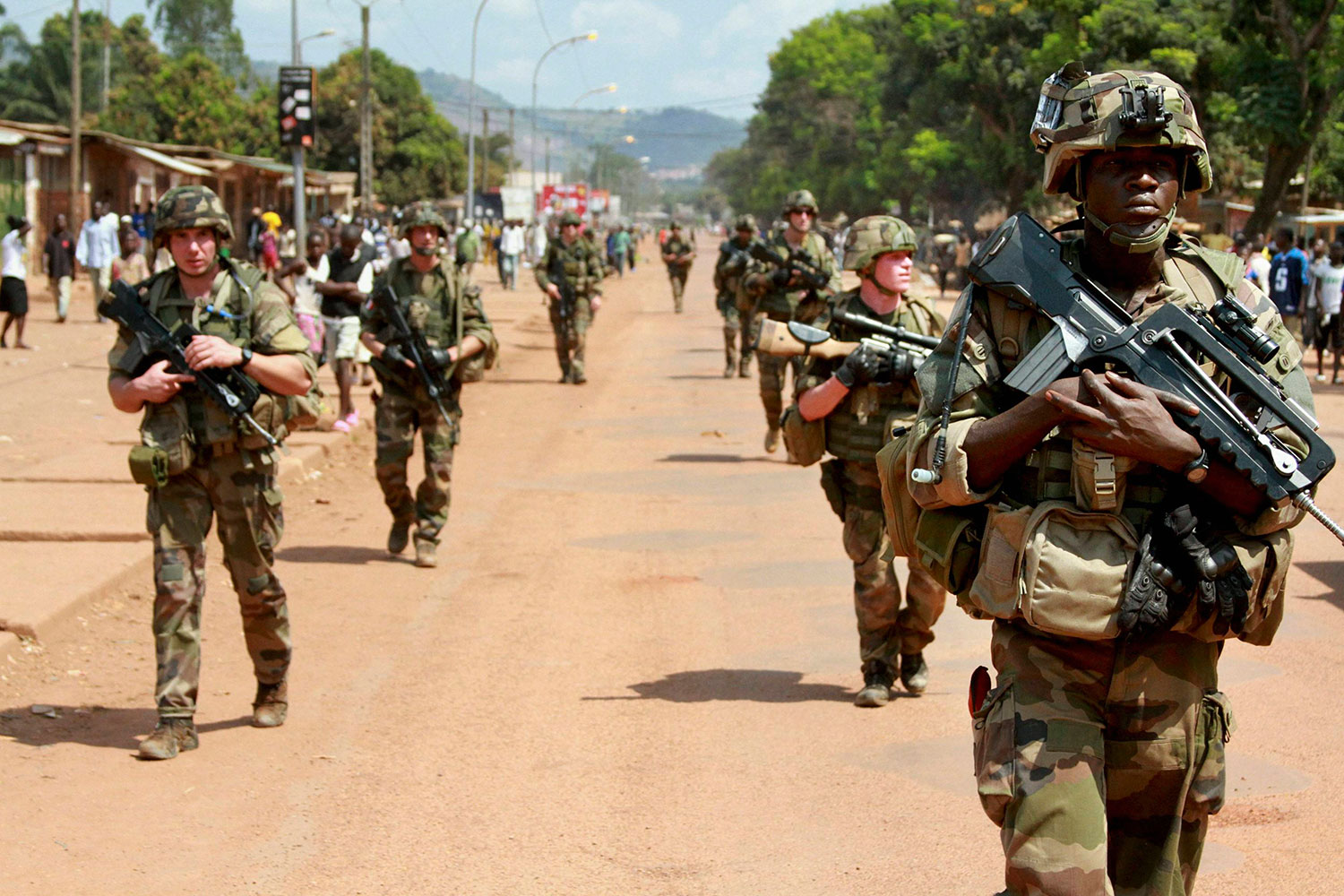 El Gobierno francés dispuesto a usar la fuerza en la República Centroafricana si es necesario