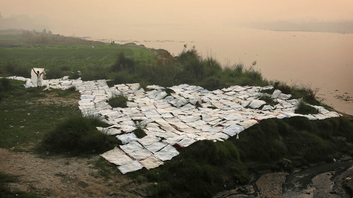 El enfrentamiento entre los habitantes de los Dobhi Ghat y los promotores es continuo.