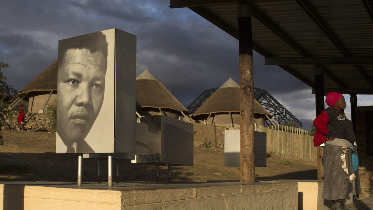 Mandela nace el 18 de julio de 1918 en Mvezo