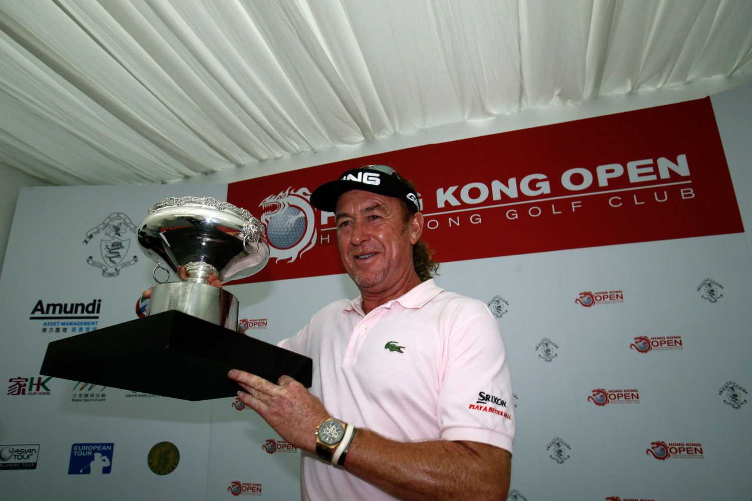 Miguel Ángel Jiménez gana el Open de Hong Kong