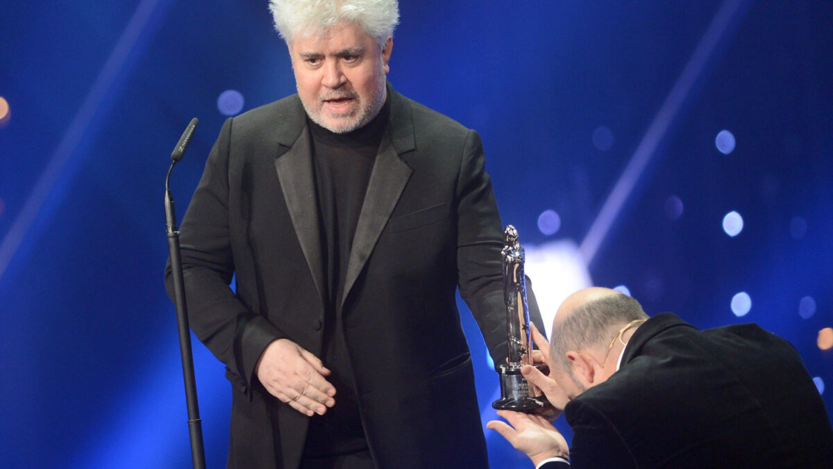 Almodóvar recibe el Premio de la Academia Europea del Cine