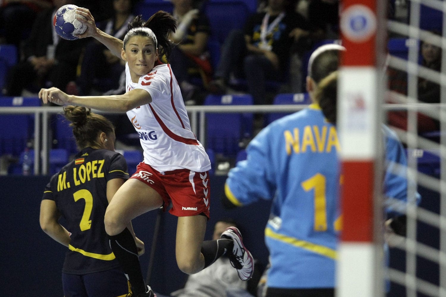 La Selección española de balonmano femenino logra su primera victoria en el Campeonato del Mundo