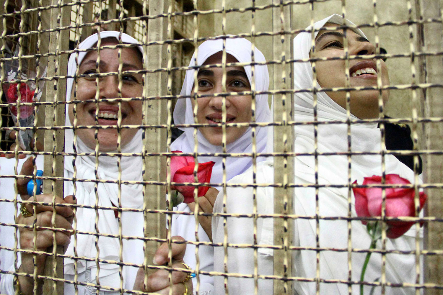 Tribunal rebaja sentencia de mujeres simpatizantes de Mursi