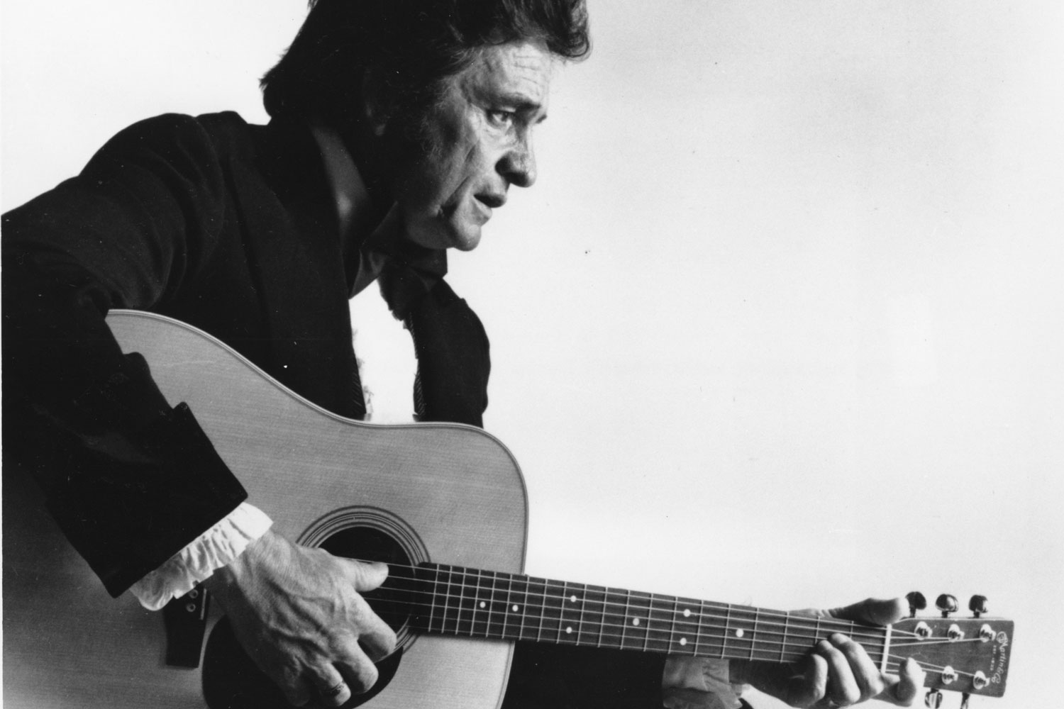 Johnny Cash volverá con "Out Among the Stars", un disco póstumo con 12 temas inéditos