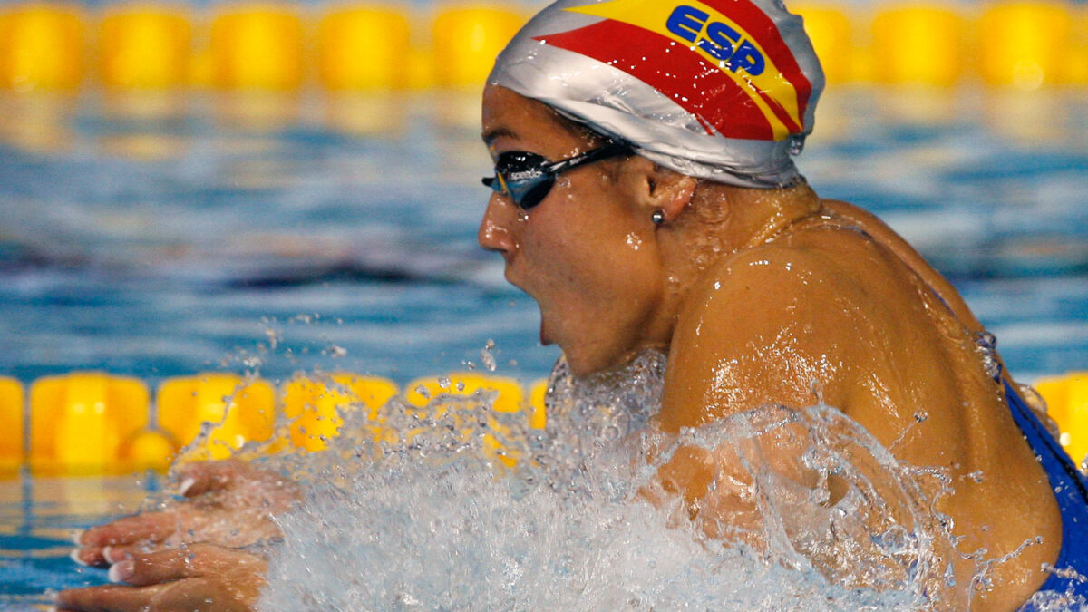 En los Campeonatos Europeos de piscina corta de Croacia se proclama campeona continental.