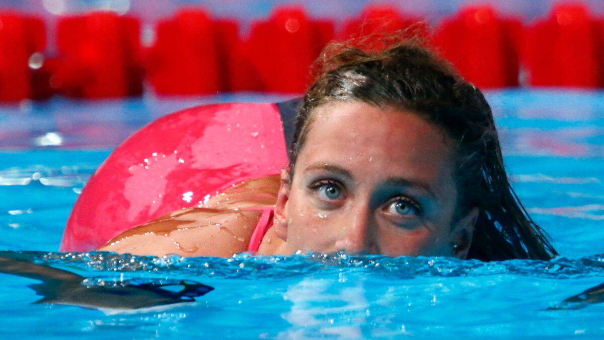 Comenzó compitiendo en el Club Natación Badalona donde ya aspiraba al trono de reina de las aguas.