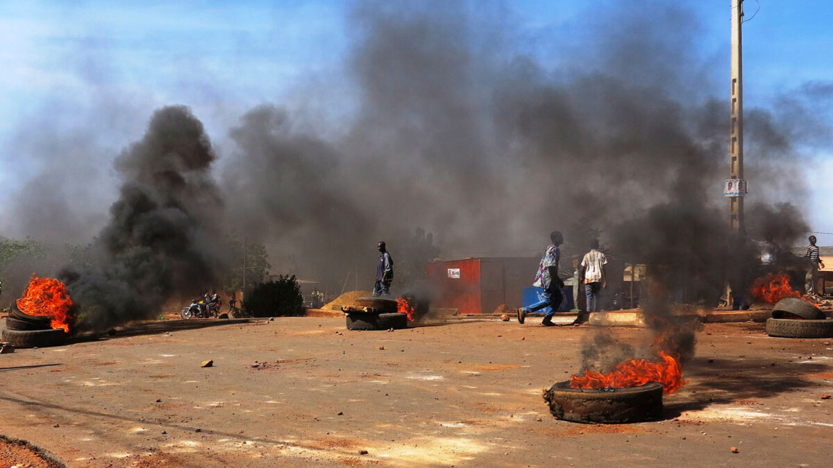 La detención del ex jefe de la Junta Militar de Mali provoca oleadas de protestas en el país.