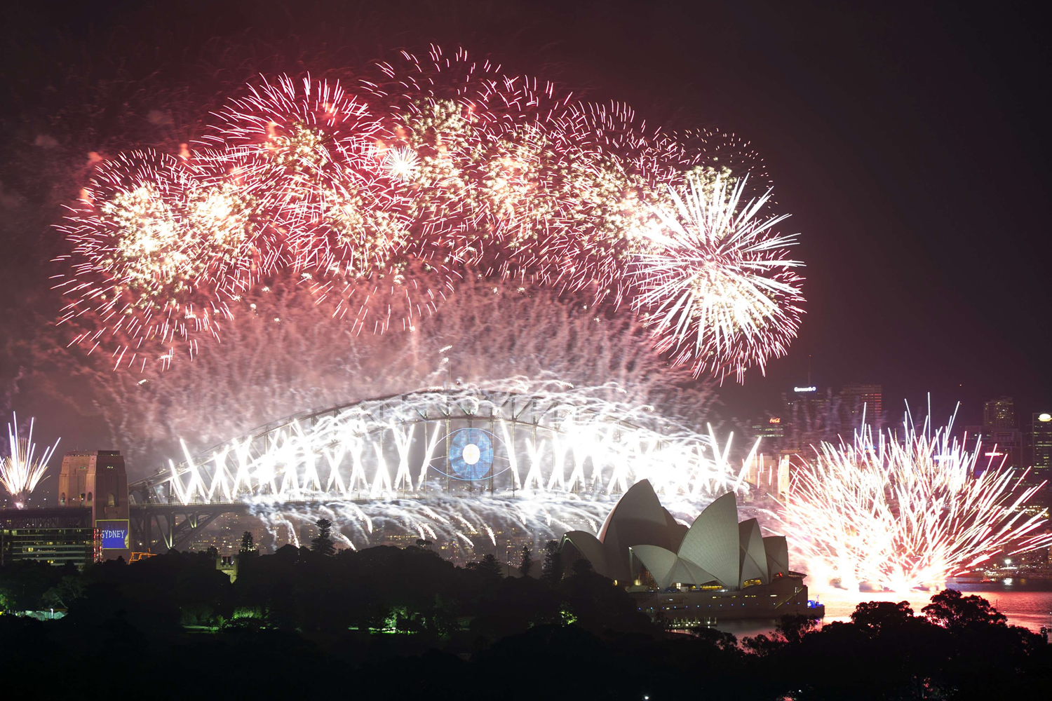 Las islas del Pacífico Sur, Nueva Zelanda y Australia son las primeras en dar la bienvenida al 2014