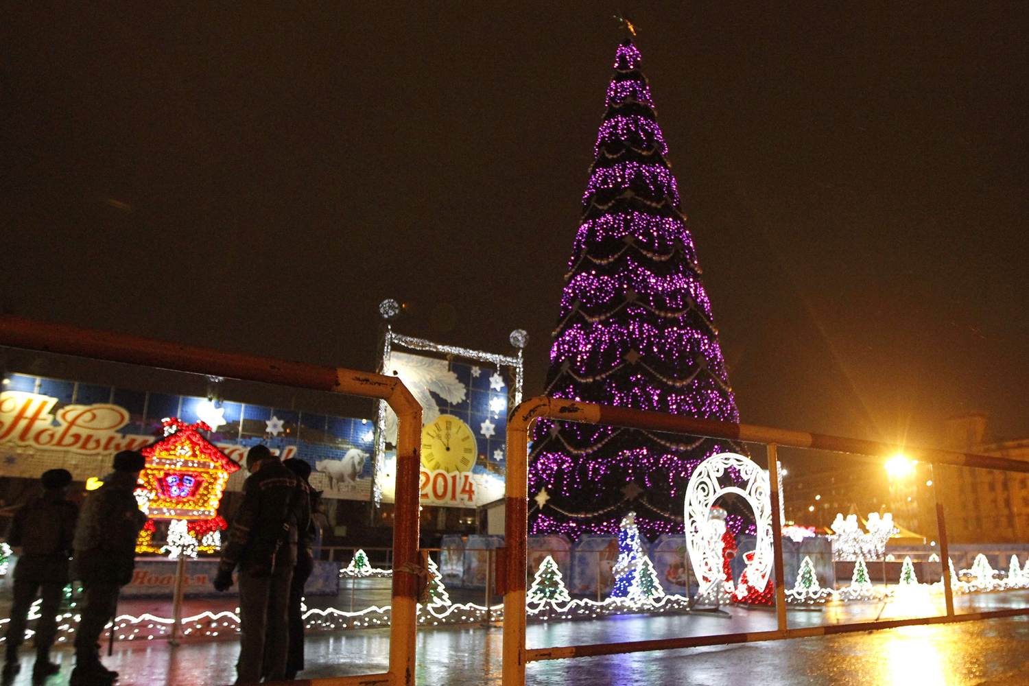 Volgogrado no se pliega al terror y festeja la llegada de 2014 entre gran dispositivo de seguridad