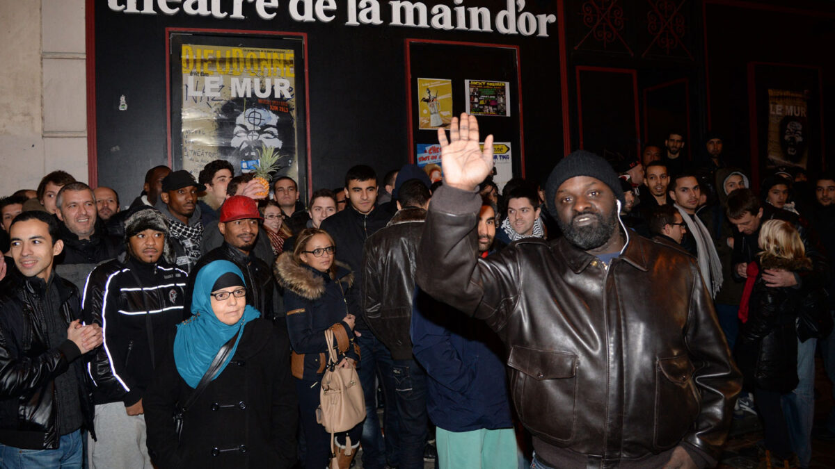 El Consejo de Estado de Francia prohíbe el espectáculo en Nantes de Dieudonné M´bala.