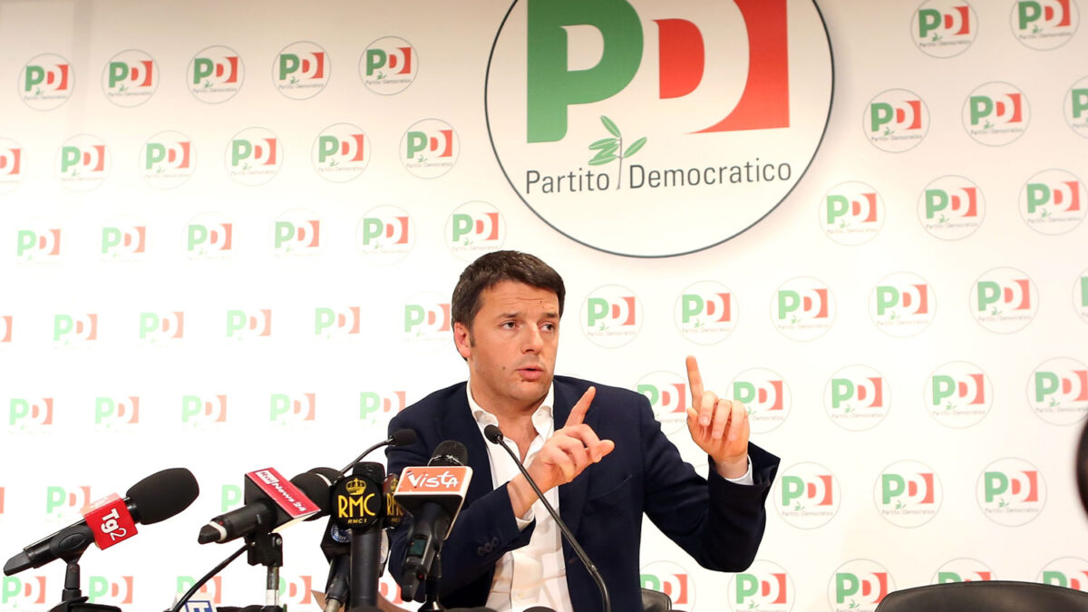 Renzi y Berlusconi presentan un proyecto para modificar la ley electoral