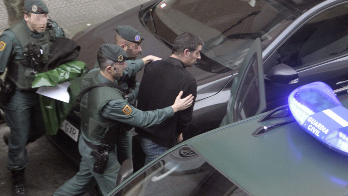 Detención de ocho miembros del KT, difusores de las consignas de ETA