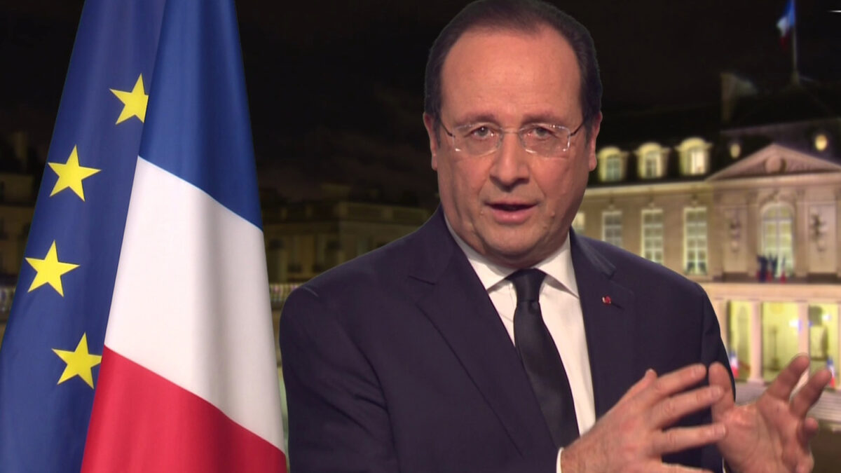 Hollande despide 2013 anunciando la liberación del sacerdote francés secuestrado en Camerún