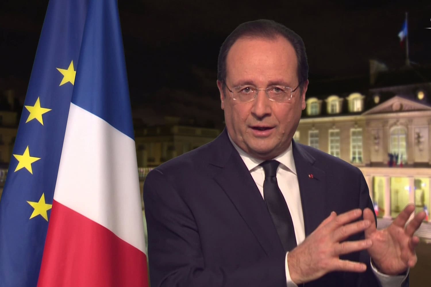 Hollande despide 2013 anunciando la liberación del sacerdote francés secuestrado en Camerún