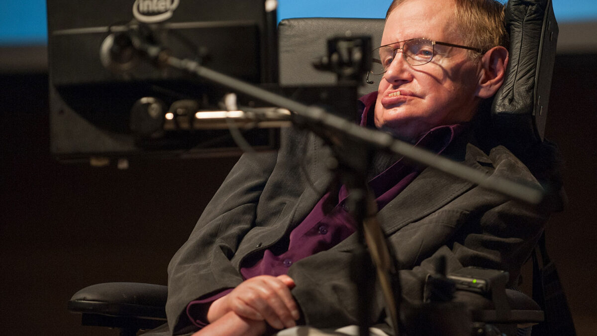 Stephen Hawking sostiene que no existen agujeros negros